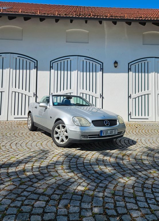 Silber Gebraucht 1997 Mercedes SLK200 Cabrio | 1.890 € (Superpreis) - Bild 1/4