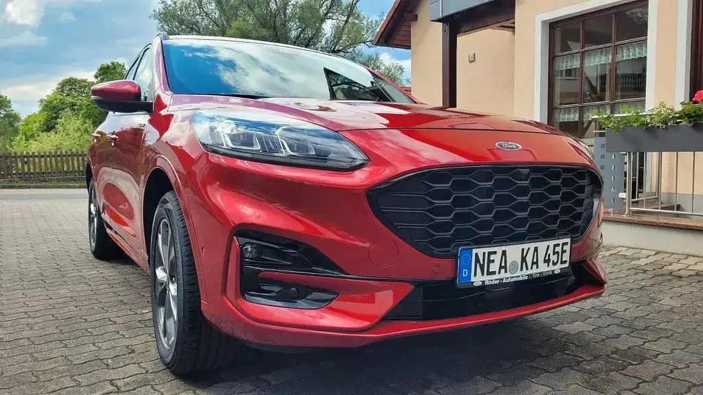 Gebraucht Ford Kuga ST-Line X 224 PS (164 kW) 2021 Rot SUV