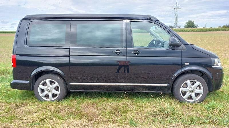 Schwarz Gebraucht 2012 VW T5 Comfortline Van | 28.500 € - Bild 1/4
