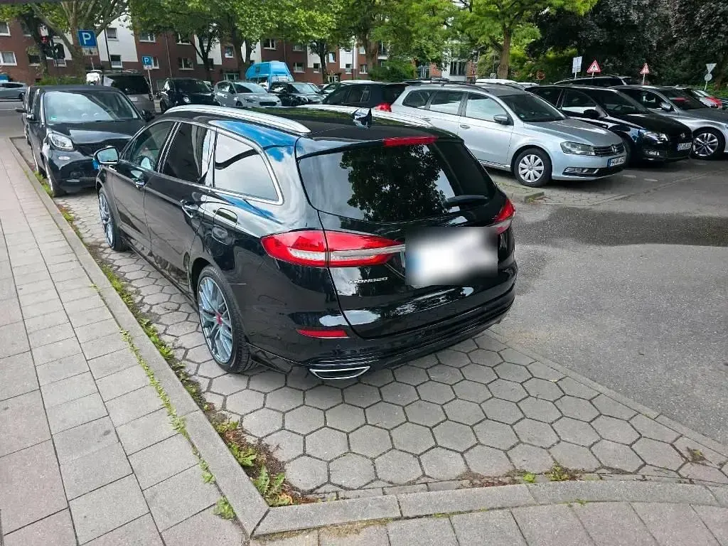 Gebraucht Ford Mondeo Titanium 190 PS (139 kW) 2021 Schwarz Kombi
