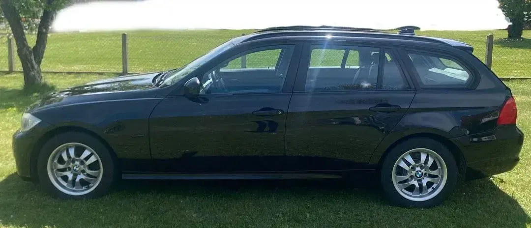 Occasion BMW 318 Efficient Dynamics 143 ch (105 kW) 2011 Noir Break