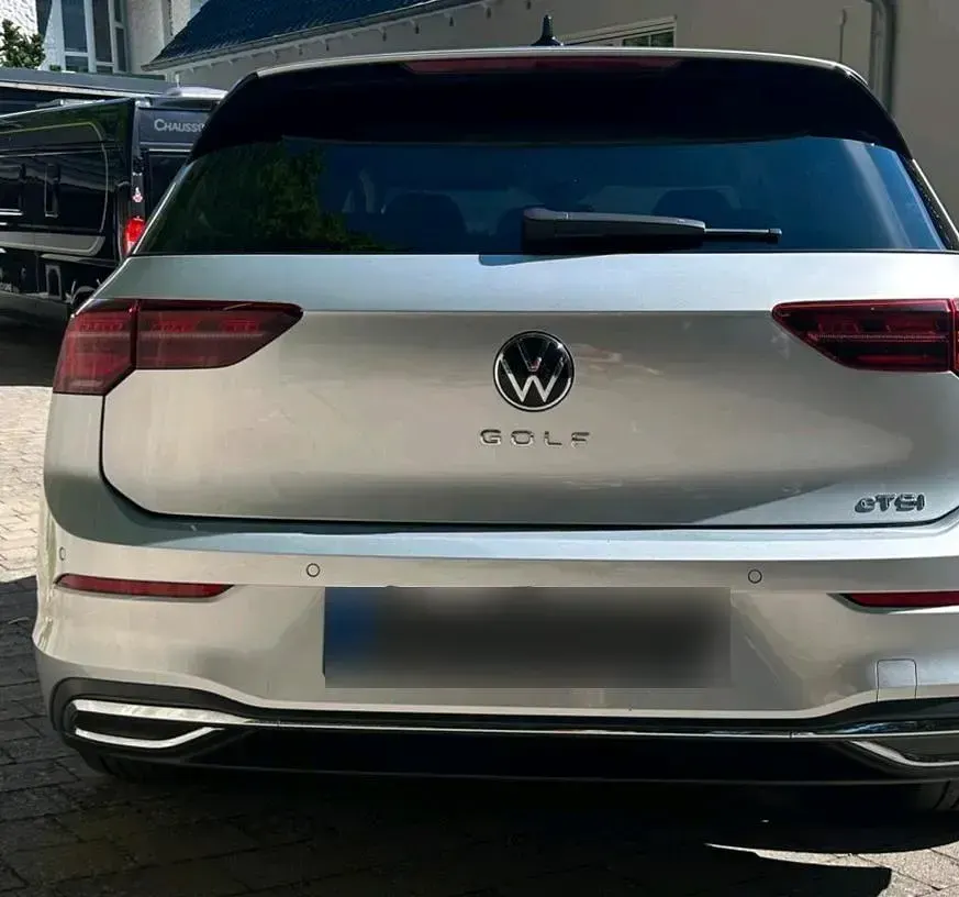 Gebraucht VW Golf VIII 150 PS (110 kW) 2021 Silber Limousine