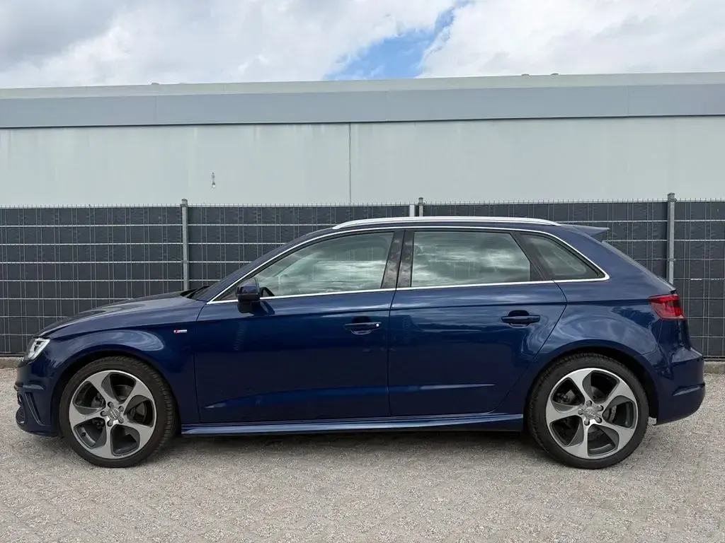 Gebraucht Audi A3 S-Line 150 PS (110 kW) 2015 Blau Limousine