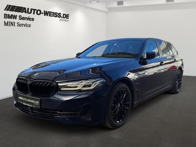 Tansanitblau ii metallic (blau) Gebraucht 2021 BMW 530 Shadowline Kombi | 37.500 € (Fairer Preis) - Bild 1/4