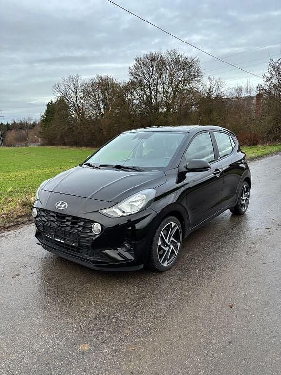 Schwarz Gebraucht 2020 Hyundai i10 Trend Kleinwagen | 10.890 € (Superpreis) - Bild 1/3