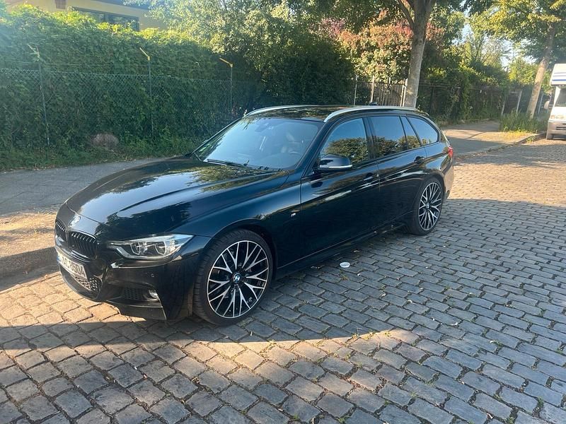 Schwarz Gebraucht 2015 BMW 340 M Sport Kombi | 28.000 € (Guter Preis) - Bild 1/4