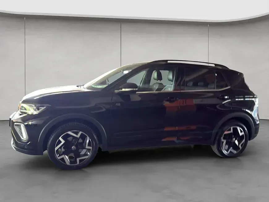 Gebraucht VW T-Cross R-line 116 PS (85 kW) 2025 Deep black perleffekt SUV