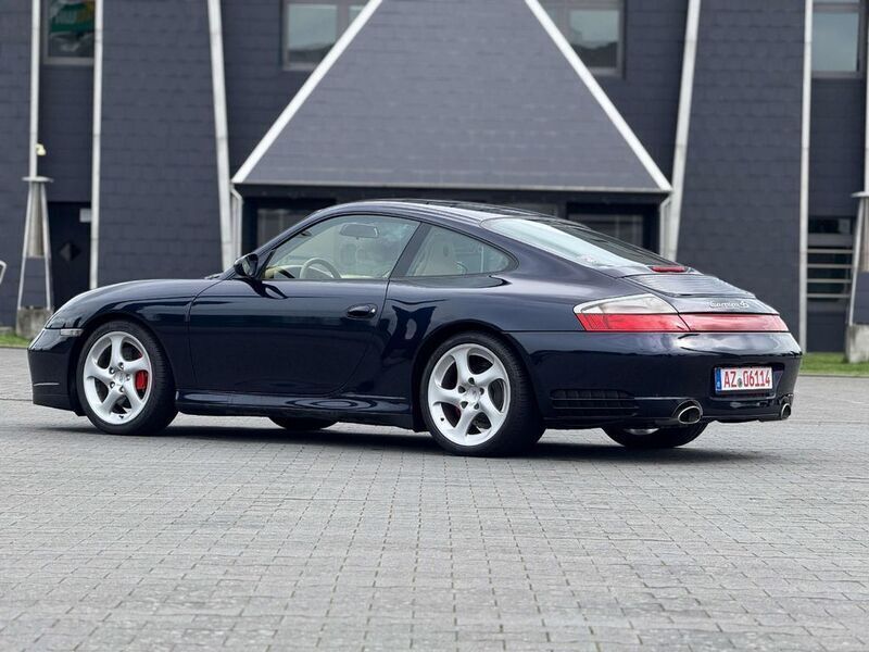 Blau Gebraucht 2003 Porsche 911 Carrera 4S Coupé | 51.899 € (Fairer Preis) - Bild 1/4