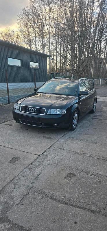 Gebraucht Audi A4 163 PS (119 kW) 2002 Schwarz Kombi