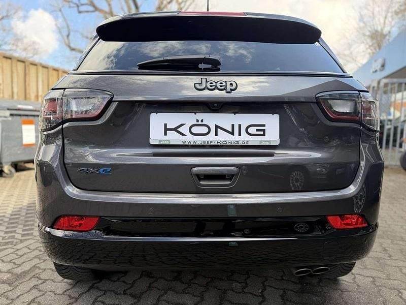 Usado Jeep Compass 80th Anniversary 179 HP (131 kW) 2021 Granite crystal met. clear coa SUV