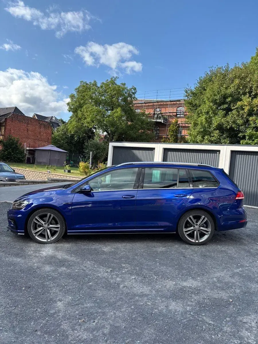 Gebraucht VW Golf VII Highline 150 PS (110 kW) 2018 Blau Limousine