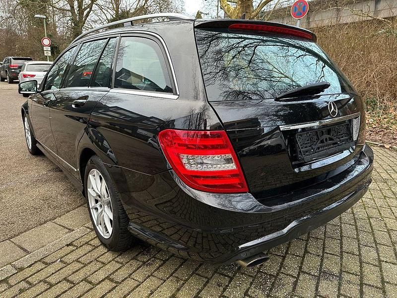 Gebraucht Mercedes C180 AMG line 156 PS (114 kW) 2011 Schwarz Kombi