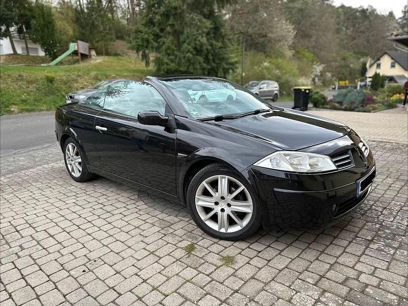 Gebraucht Renault Mégane Cabriolet Dynamique 135 PS (99 kW) 2006 Schwarz Cabrio