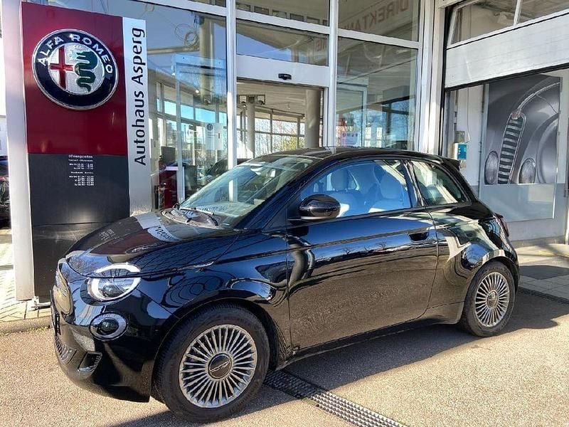 Gebraucht Fiat 500e Icon 86 kW (118 PS) 2022 Colore esterno (onyx schwarz) Limousine