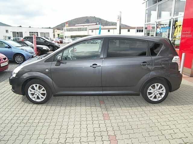 Gebraucht Toyota Corolla Verso Team 129 PS (94 kW) 2008 Grau metallic Van / Kleinbus