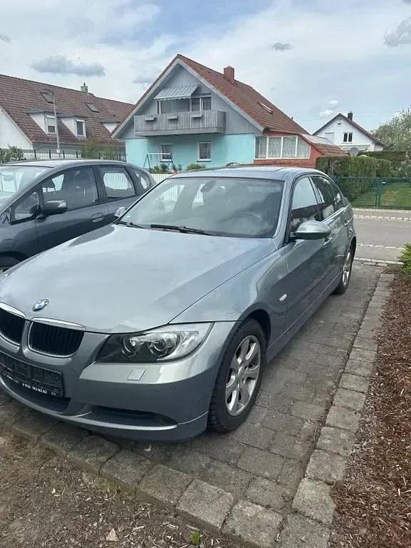 Używany BMW 320 170 KM (125 kW) 2007 Szary Sedan/Limuzyna