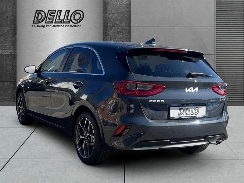 Neu Kia Ceed Style 140 PS (102 kW) 2025 Andere Kleinwagen