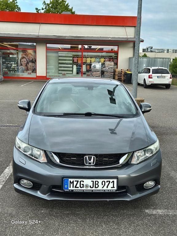Schwarz Gebraucht 2014 Honda Civic Limousine | 12.800 € (Fairer Preis) - Bild 1/4