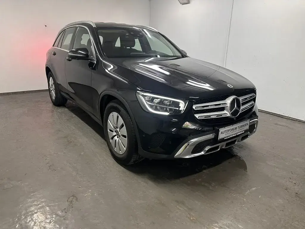 Gebraucht Mercedes GLC200 163 PS (119 kW) 2022 Schwarz SUV