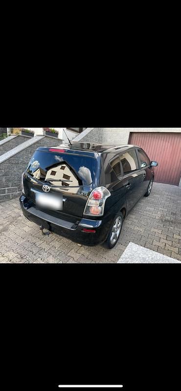 Gebraucht Toyota Corolla Verso 177 PS (130 kW) 2008 Schwarz Van / Kleinbus