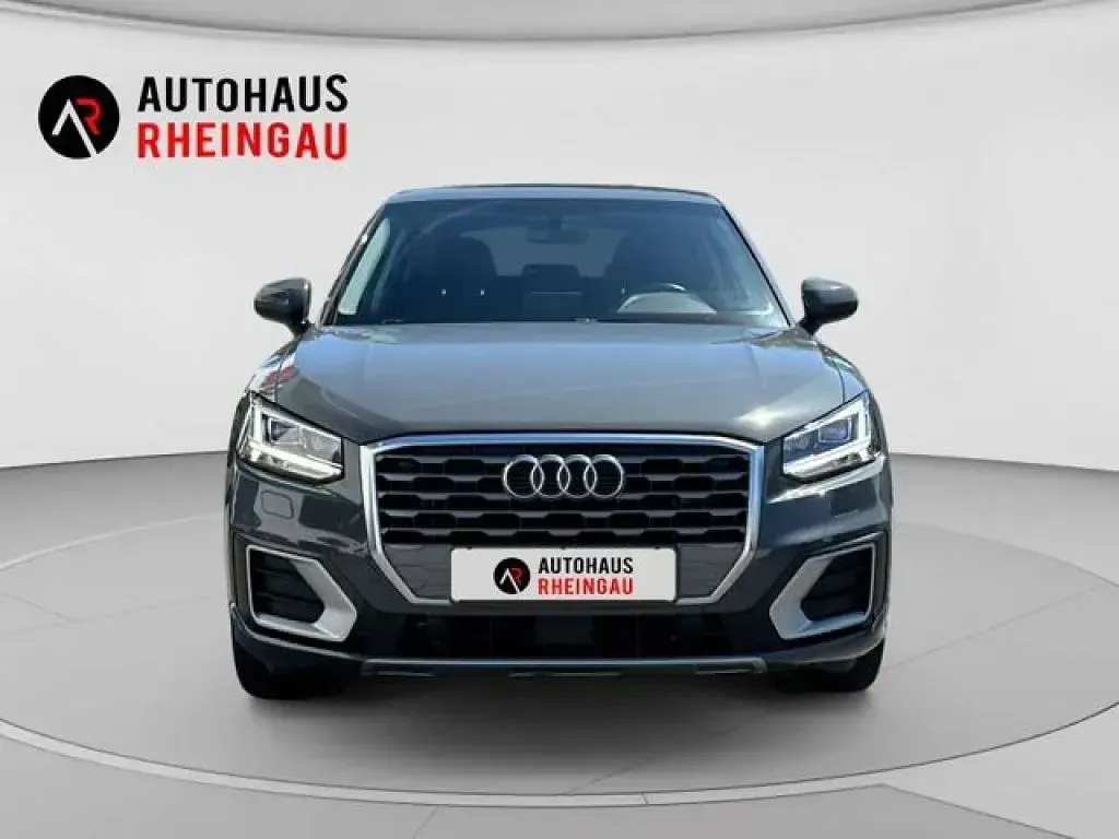 Gebraucht Audi Q2 Ambiente 150 PS (110 kW) 2019 Grau SUV