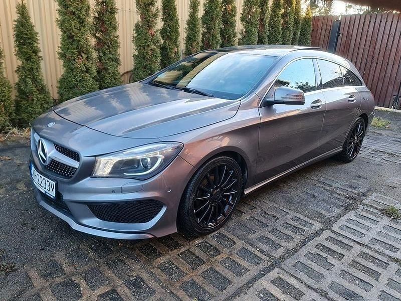 Grau Gebraucht 2015 Mercedes CLA220 Shooting Brake Kombi | 13.700 € (Superpreis) - Bild 1/4
