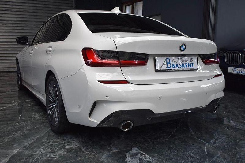 Gebraucht BMW 330 M Sport 258 PS (189 kW) 2021 Weiß Limousine
