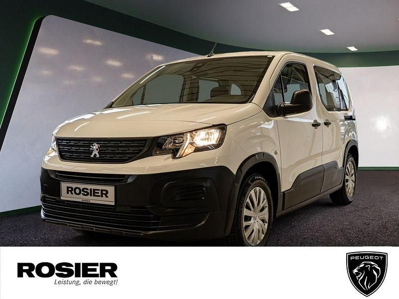 Weiß Gebraucht 2022 Peugeot e-Rifter Active Van / Kleinbus | 20.889 € (Fairer Preis) - Bild 1/4