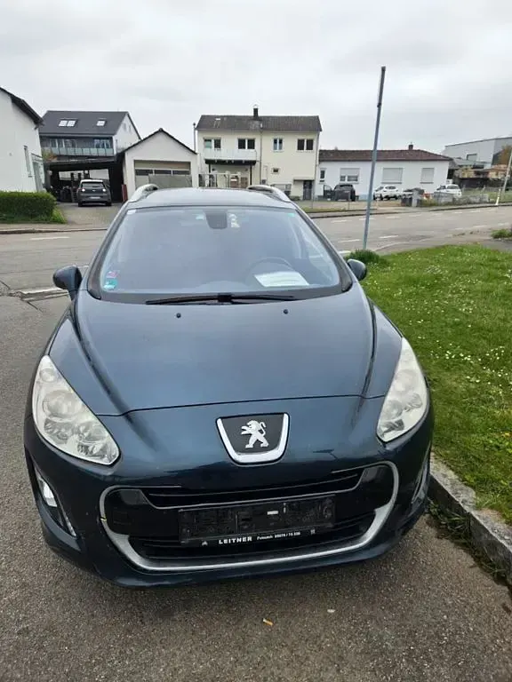Gebraucht Peugeot 308 SW 92 PS (67 kW) 2013 Blau Kombi