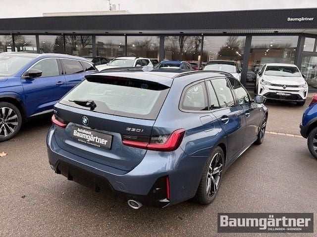 Gebraucht BMW 330 M Sport 245 PS (180 kW) 2025 Blau Kombi