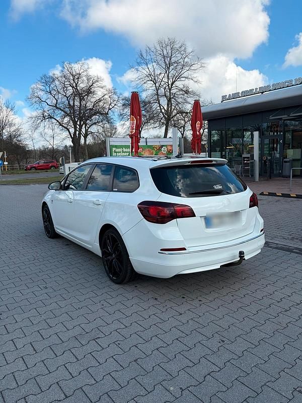 Gebraucht Opel Astra OPC 110 PS (80 kW) 2014 Weiß Kombi