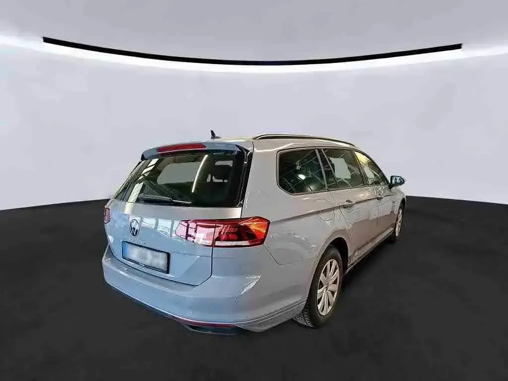 Używany VW Passat 150 KM (110 kW) 2022 Szary Kombi