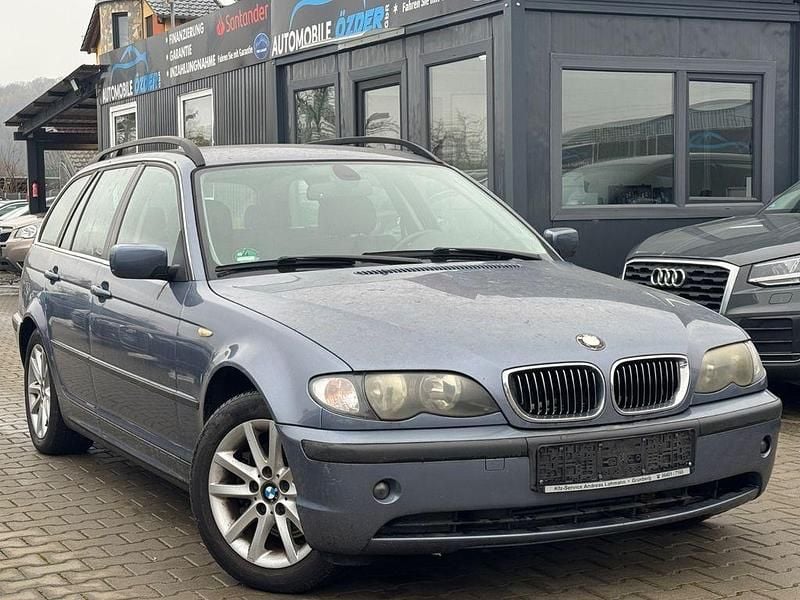Blau Gebraucht 2005 BMW 320 Lifestyle Kombi | 1.490 € (Superpreis) - Bild 1/4
