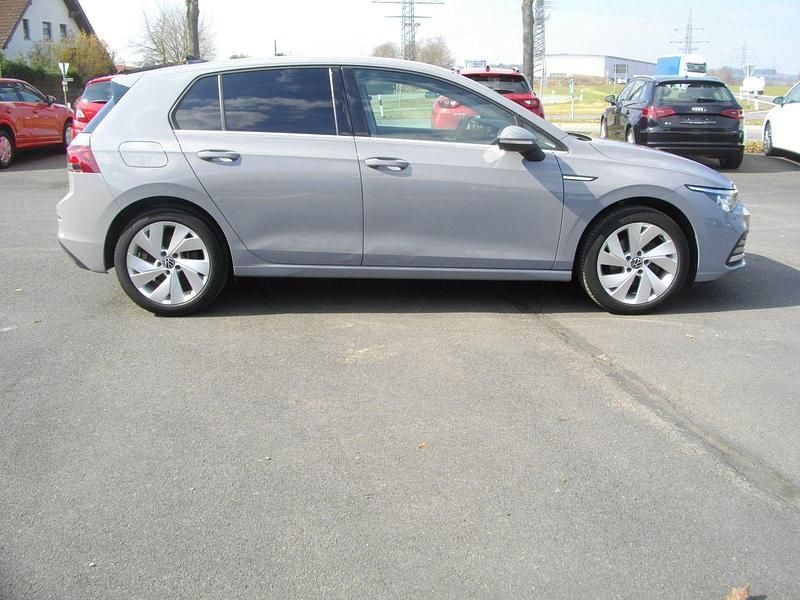 Gebraucht VW Golf VII 150 PS (110 kW) 2021 Grau Kleinwagen
