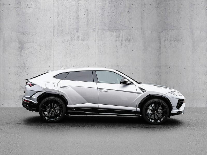 Gebraucht Lamborghini Urus 666 PS (489 kW) 2024 Grigio nimbus (silber) SUV