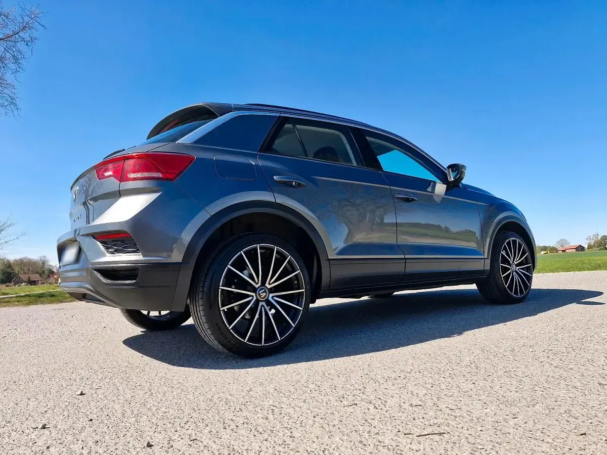Gebraucht VW T-Roc Comfortline 150 PS (110 kW) 2017 Grau SUV