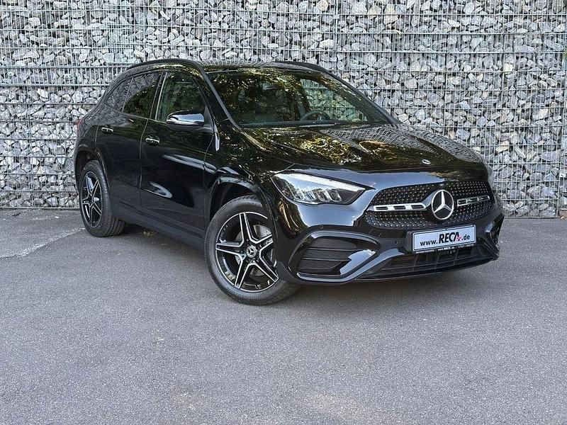 Schwarz Neu 2025 Mercedes GLA250 AMG line Plus SUV | 42.840 € (Guter Preis) - Bild 1/4