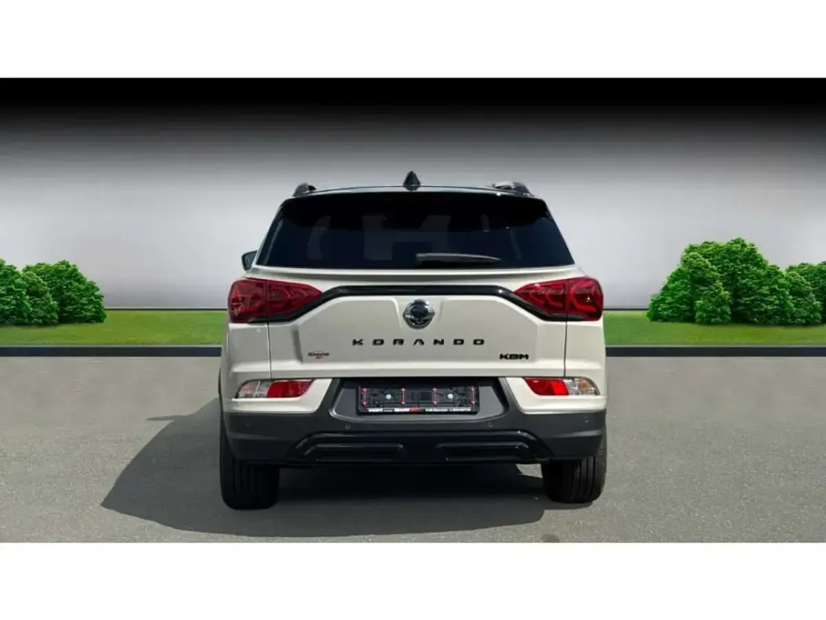 Neu KGM Korando 163 PS (119 kW) 2025 Beige SUV