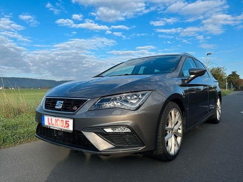 Grau Gebraucht 2017 Seat Leon ST XCELLENCE Kombi | 14.000 € (Etwas zu teuer) - Bild 1/4