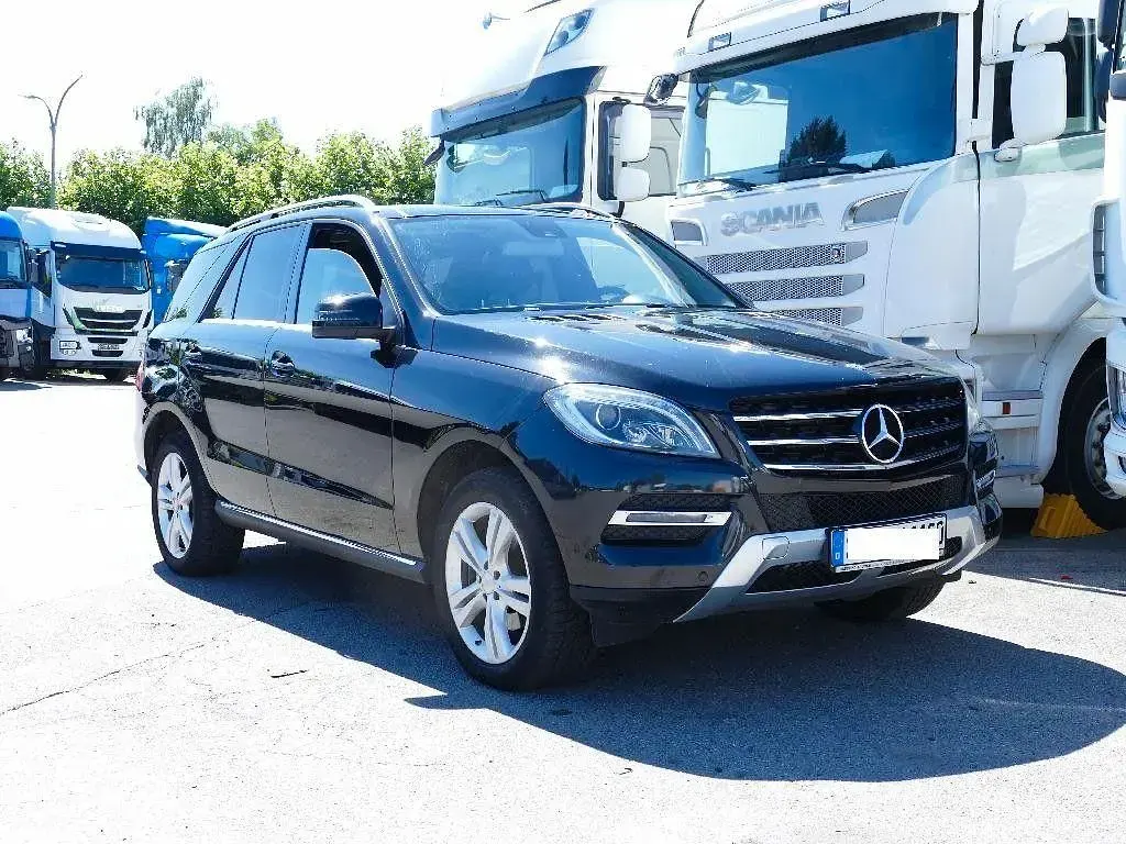 Gebraucht Mercedes ML350 258 PS (189 kW) 2013 Schwarz SUV