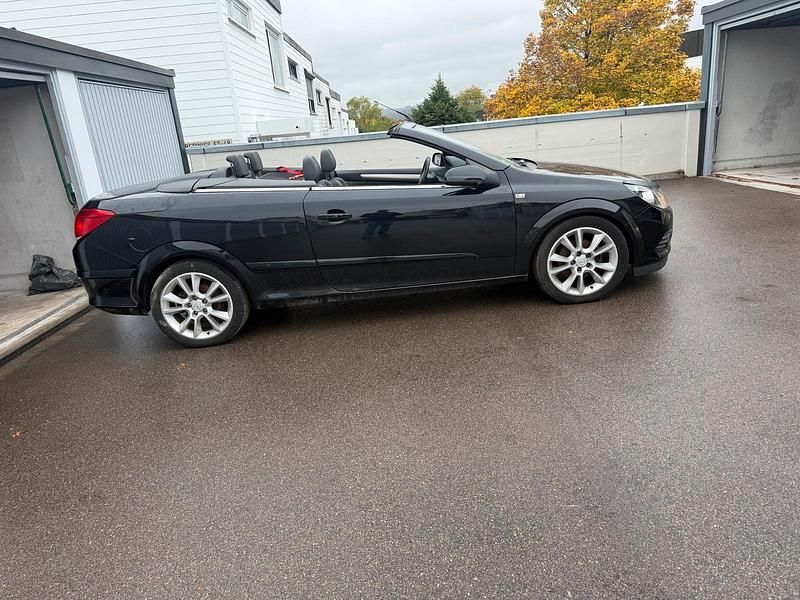 Gebraucht Opel Astra Cabriolet 105 PS (77 kW) 2006 Schwarz Cabrio