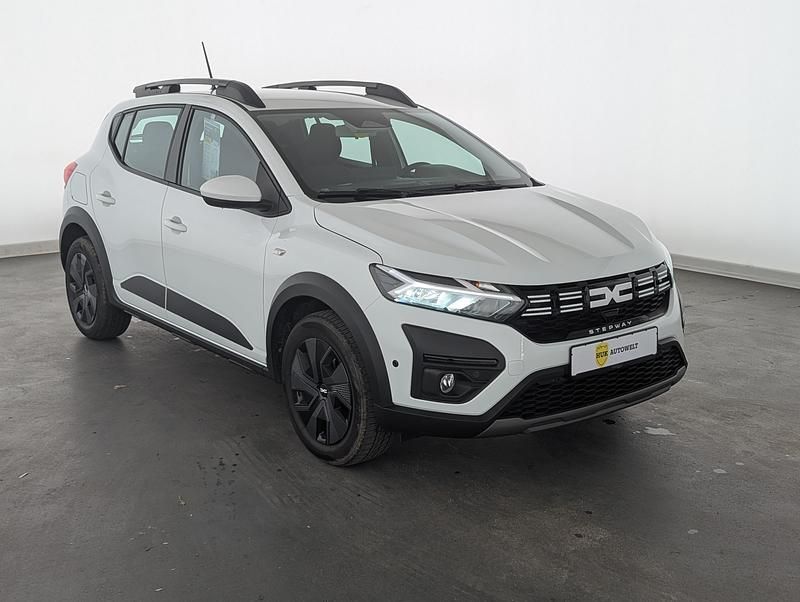 Gebraucht Dacia Sandero Expression 91 PS (66 kW) 2024 Gletscherweiss Kleinwagen