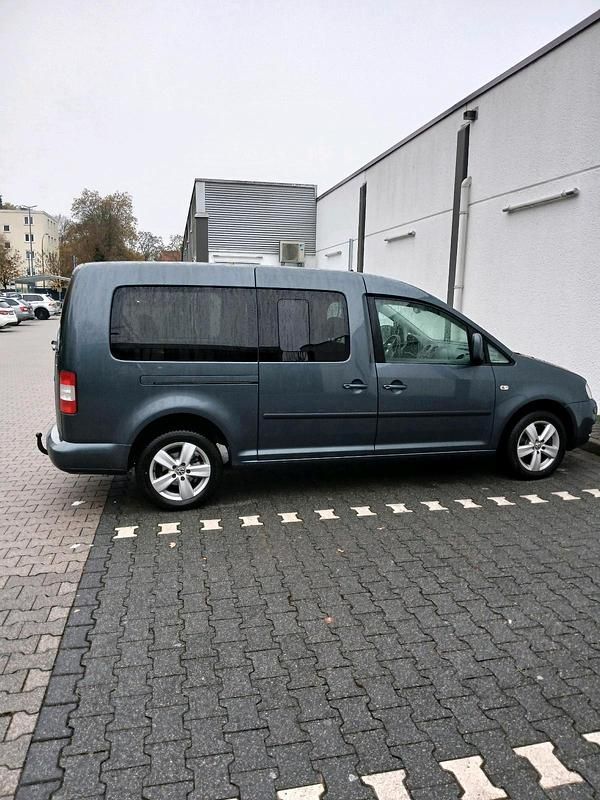 Grau Gebraucht 2009 VW Caddy Maxi Van / Kleinbus | 8.200 € (Teuer) - Bild 1/4