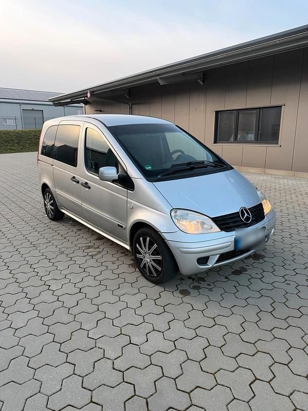 Gebraucht Mercedes Vaneo 101 PS (74 kW) 2002 Silber Van / Kleinbus