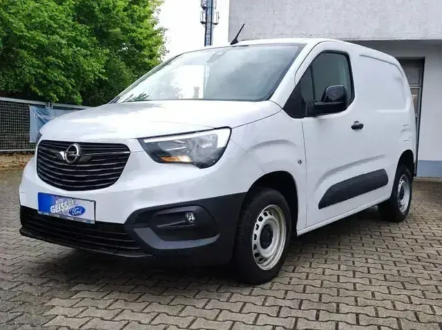 Gebraucht Opel Combo 102 PS (75 kW) 2024 Weiß Van / Kleinbus