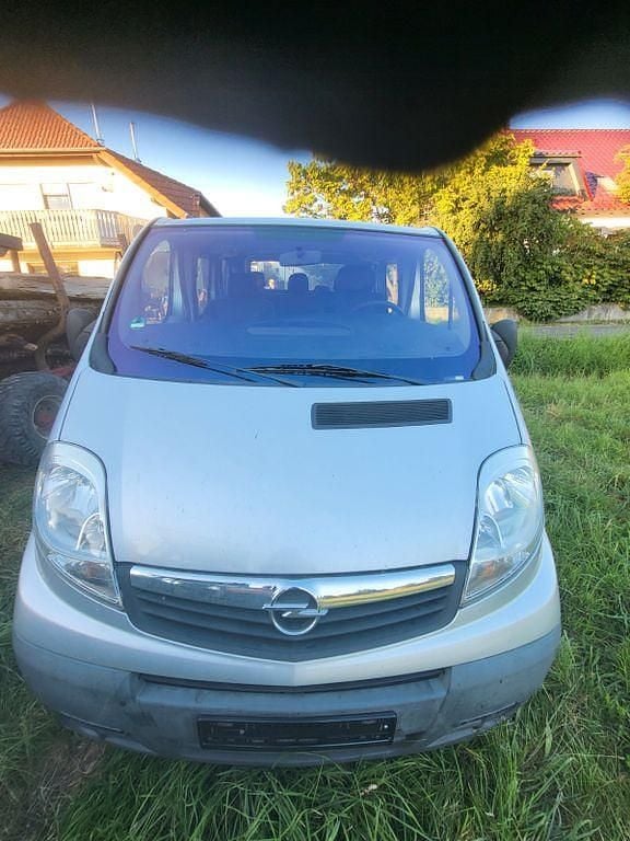 Silber Gebraucht 2009 Opel Vivaro Van | 5.750 € (Superpreis) - Bild 1/4