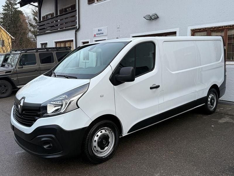 Weiß Gebraucht 2018 Renault Trafic Komfort Van / Kleinbus | 8.490 € (Superpreis) - Bild 1/4