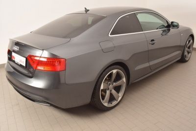 Gebraucht Audi A5 Comfort 177 PS (130 kW) 2015 Grau metallic Coupé