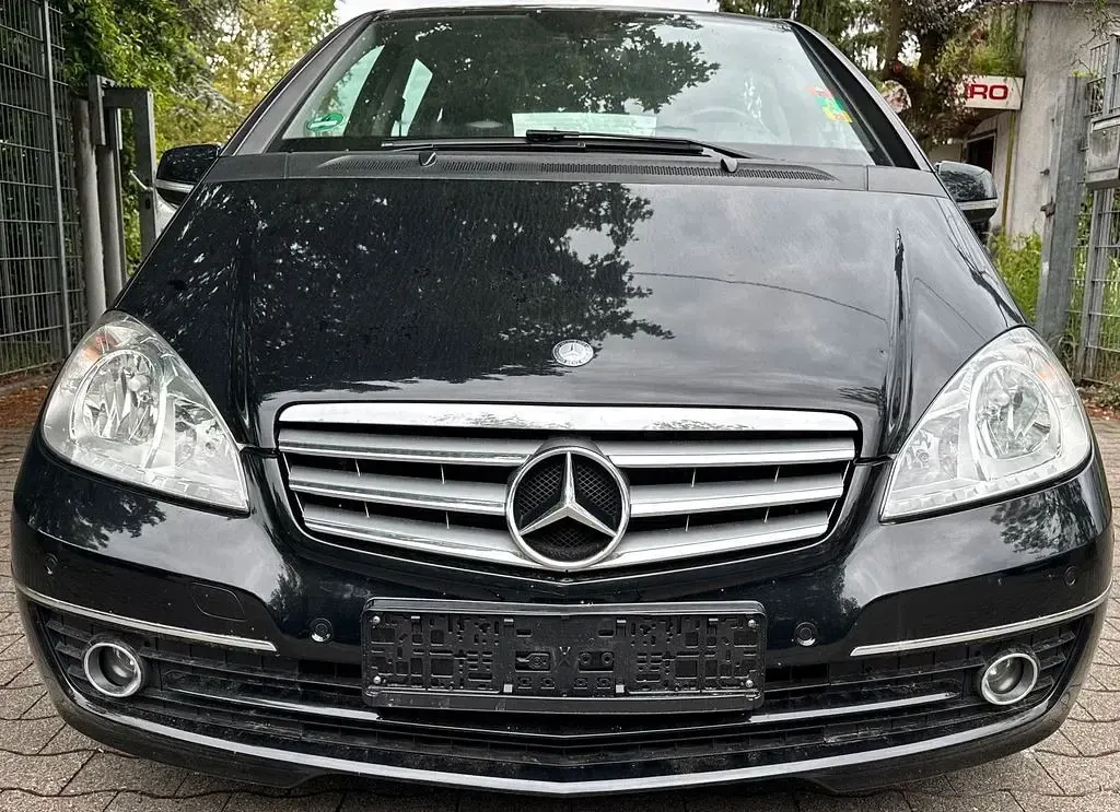 Gebraucht Mercedes A160 Elegance 95 PS (69 kW) 2009 Schwarz Limousine
