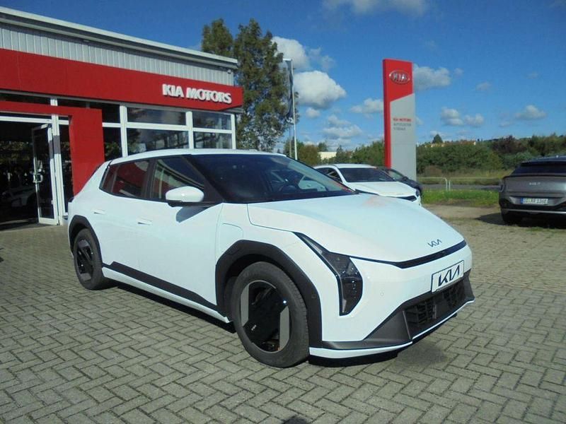 Neu Kia EV4 Earth 150 kW (204 PS) 2025 Carraraweiß Kleinwagen